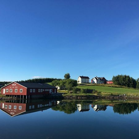 Saga, Et Unikt, Sjarmerende Badehotell Med Fa Rom, Sauna Og Badebrygge - Inderoy Straumen  ภายนอก รูปภาพ