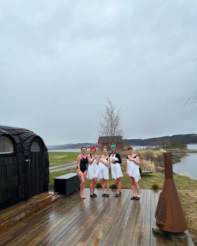 Saga, Et Unikt, Sjarmerende Badehotell Med Fa Rom, Sauna Og Badebrygge - Inderoy Straumen  ภายนอก รูปภาพ