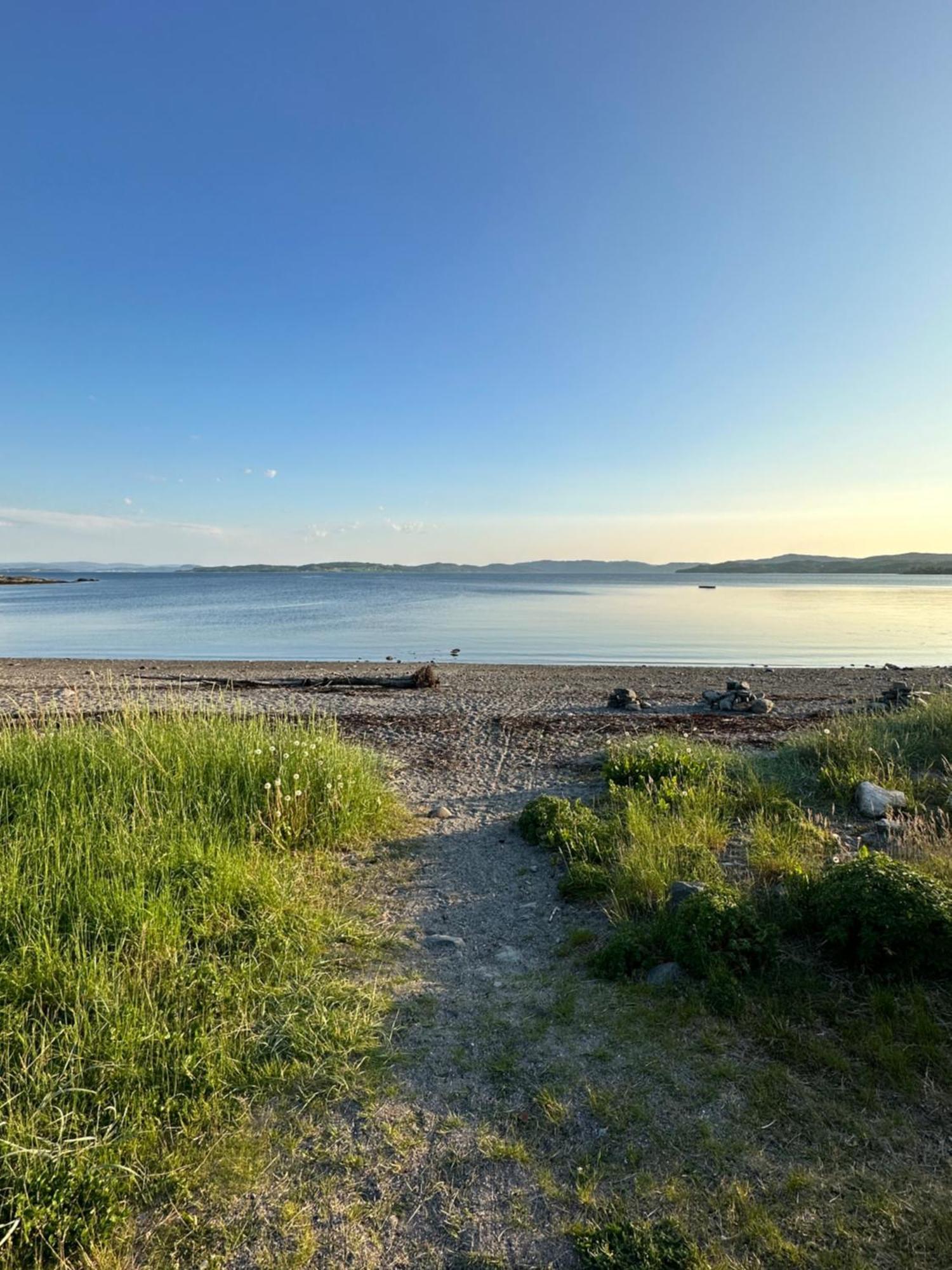 Saga, Et Unikt, Sjarmerende Badehotell Med Fa Rom, Sauna Og Badebrygge - Inderoy Straumen  ภายนอก รูปภาพ