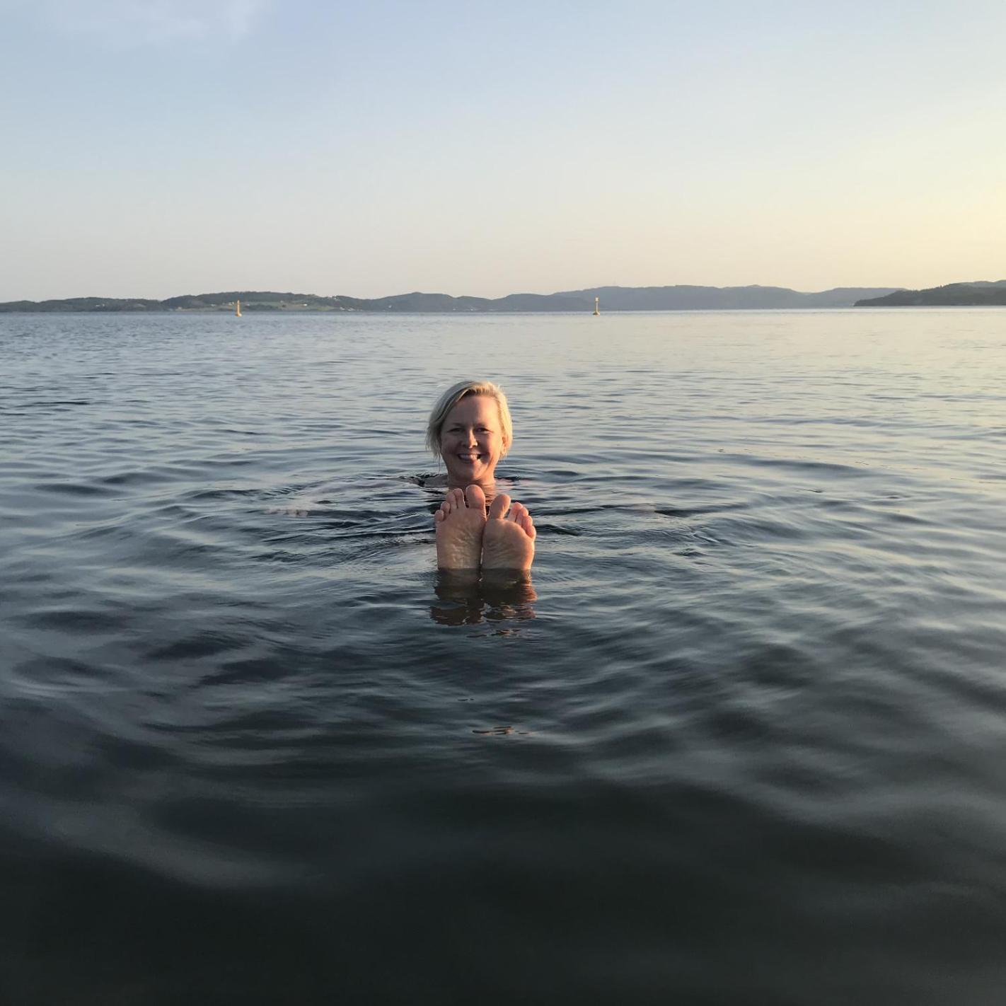 Saga, Et Unikt, Sjarmerende Badehotell Med Fa Rom, Sauna Og Badebrygge - Inderoy Straumen  ภายนอก รูปภาพ